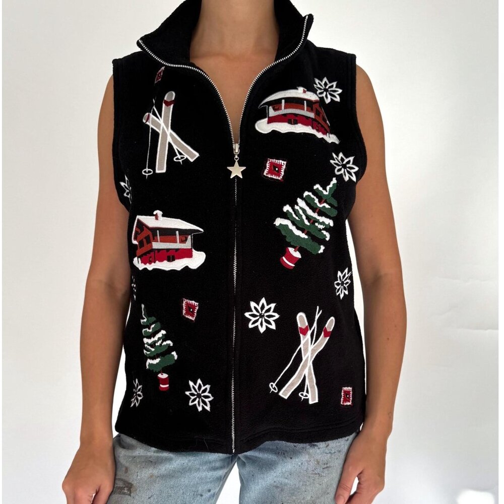90s vintage festive snowy winter skiing apres ski chalet sleeveless fleece vest